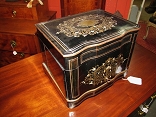 French  Liqueur  Box